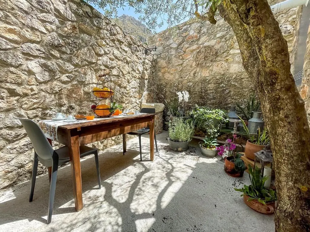 Holiday home Case Vacanza Baglio Ciambre Borgetto